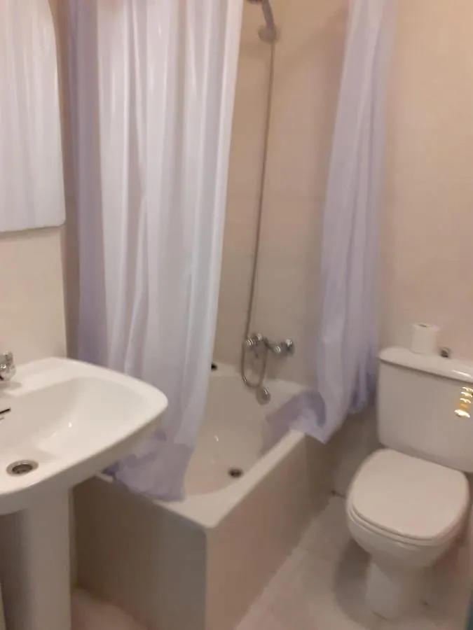 Pension Fonda Suiza Reus