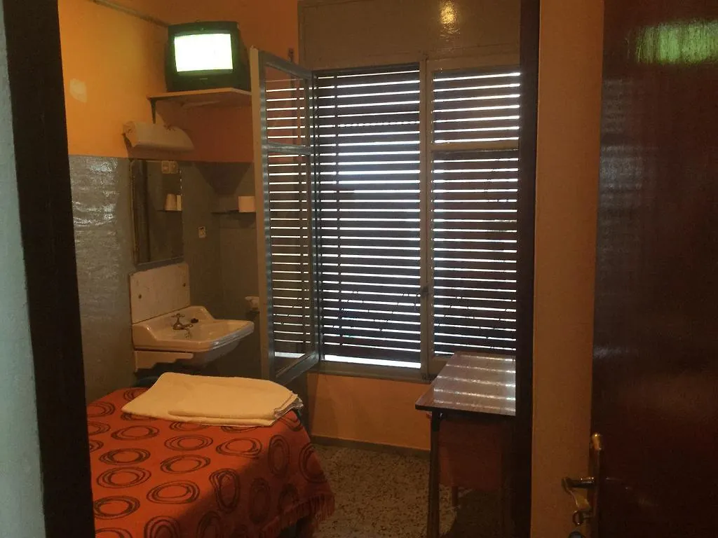 Pension Fonda Suiza Reus